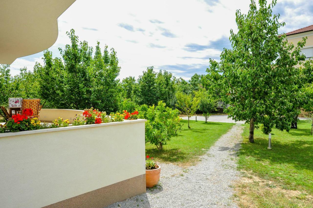 Villa Katarina Kaštela Kültér fotó